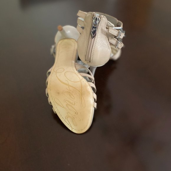 Women's Fergie Strappy Heel 6M - Picture 4 of 4